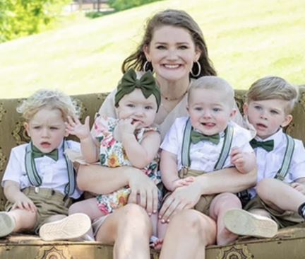 After giving birth to two sets of twins within two years, a 21-year-old woman becomes a single parent of four children.