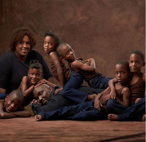 After Six Years, The McGhee Sextuplets Recreate The Photo That Made Them Famous