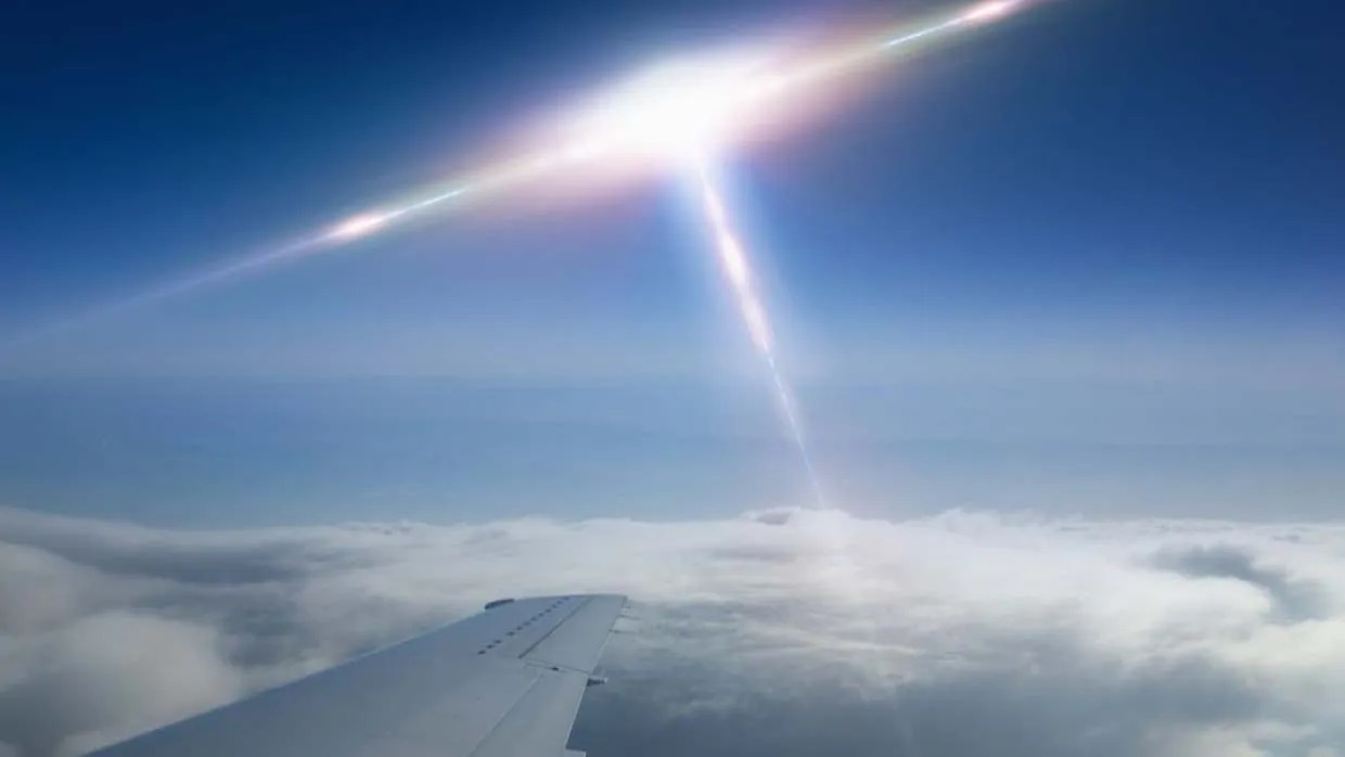 Ireland UFO sighting: three commercial pilots reported seeing numerous UFOs