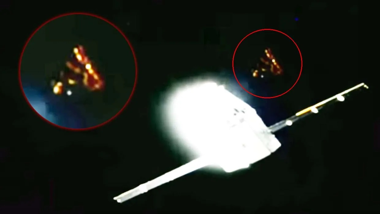 Before they interrupted the live stream, an enigmatic UFO can be seen near the SpaceX Dragon