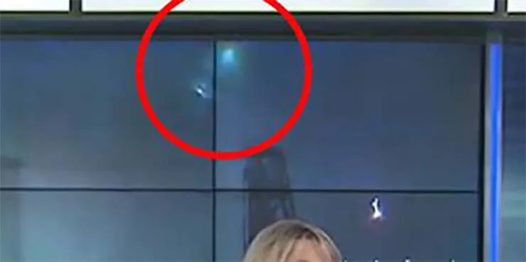 A live TV Broadcast Features The Appearance Of Two UFOs