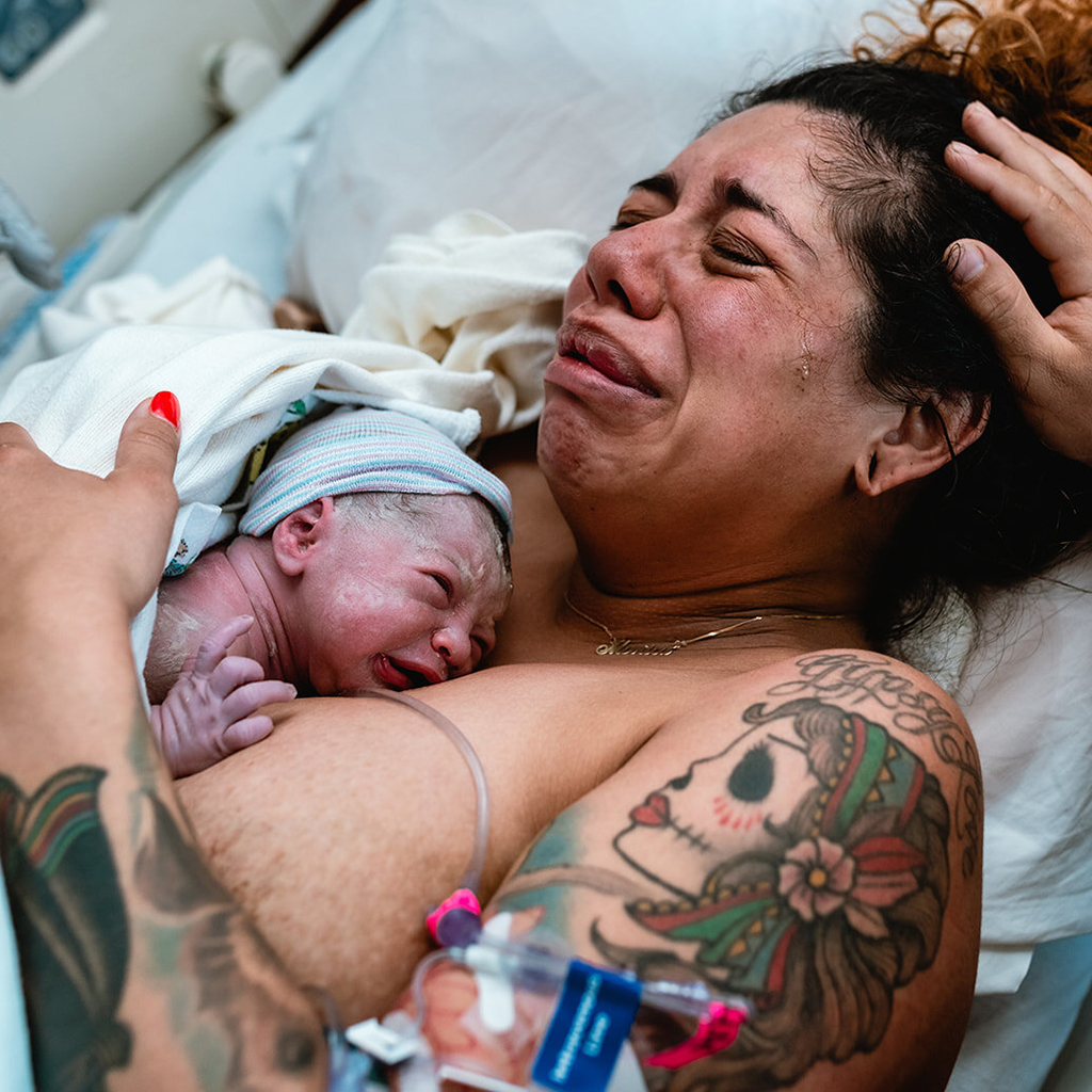 The Adorable Moment Following Delivery, The Joyful Tears Of Mothers Upon Seeing Their Newborns For The First Time